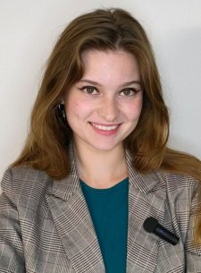Алиса Чалова — юрист